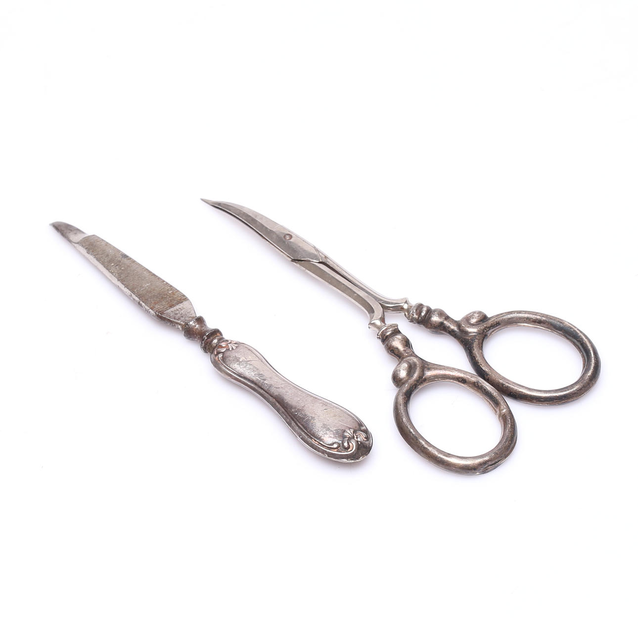 MANIKYRSET, 2 delar, silver och metall, England.