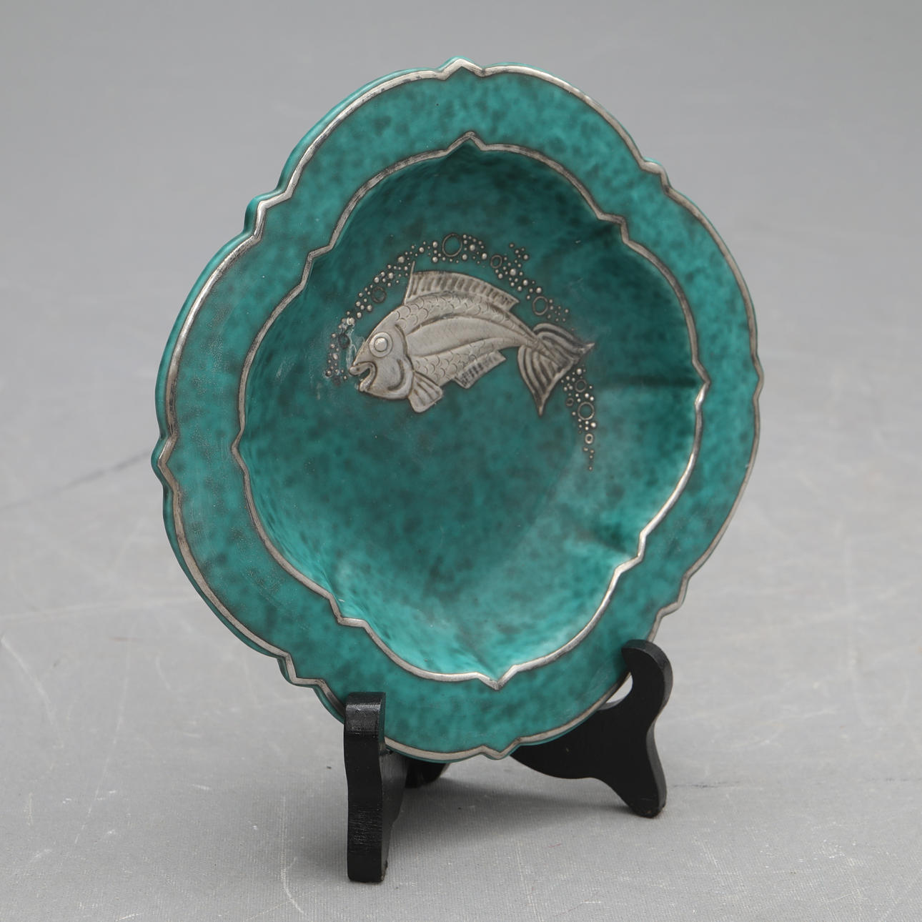 WILHELM KÅGE. A stoneware dish, 