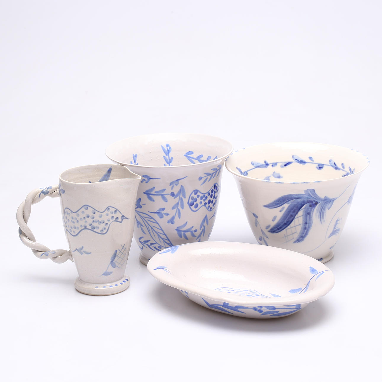 LASSE FRISK. Keramik, 4 delar, monogramsignerade.