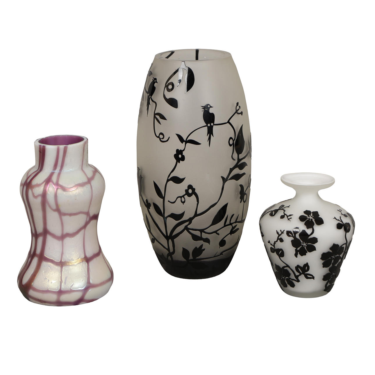THREE 20TH CENTURY ART GLASS VASES (3).