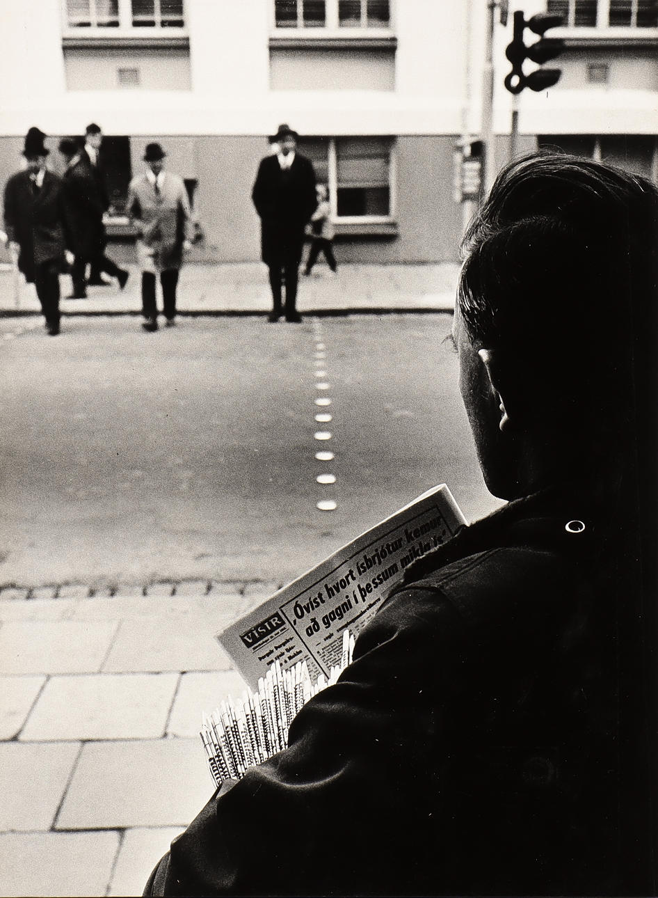 NILS-ERIK WIKEBÄCK. “Newspaper seller”.