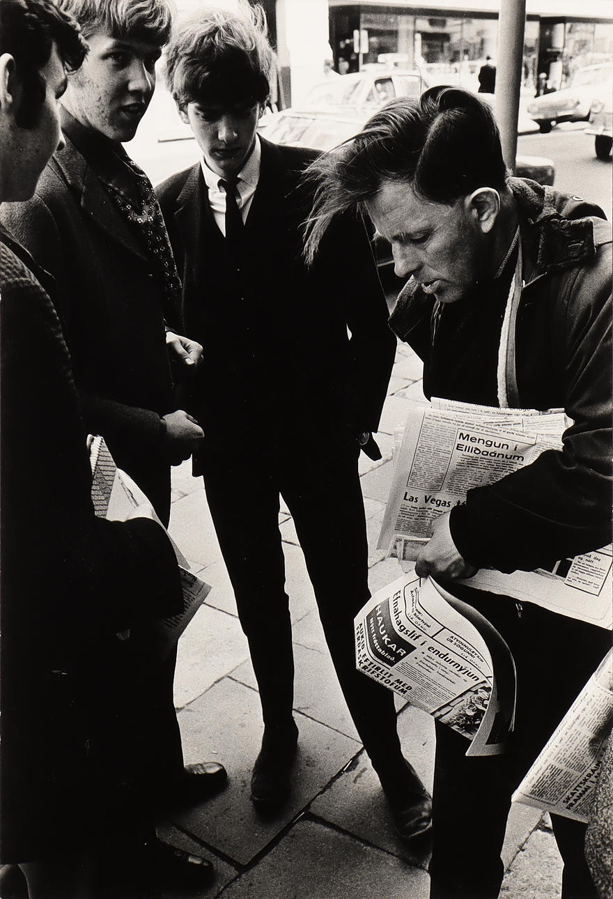 NILS-ERIK WIKEBÄCK. “Newspaper seller”.
