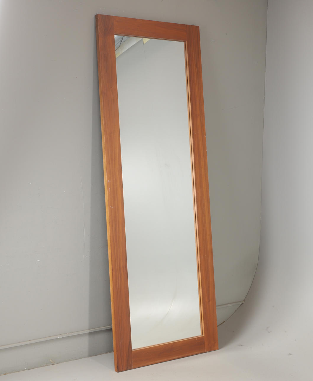 SPEGEL, valnöt, samtida.