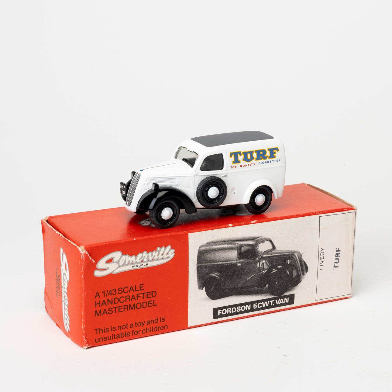 SOMERVILLE FORDSON 5CWT VAN, TURF, vit, originalkartong.