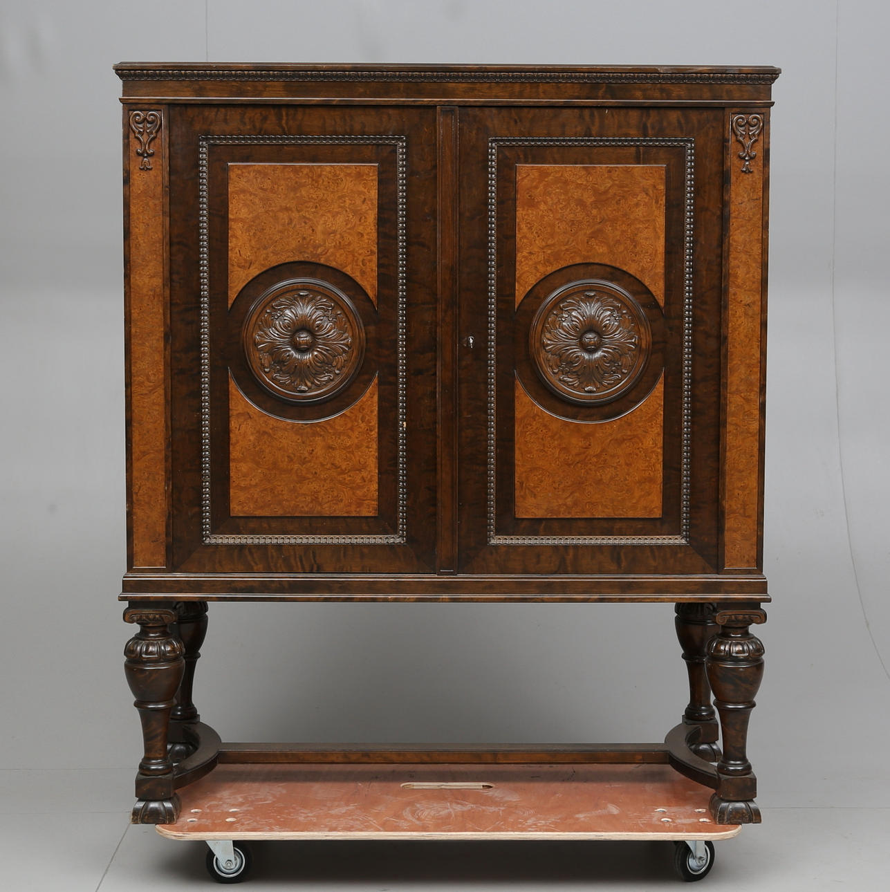 SKÅP, art deco, W. Lundkvist, Eslöv, daterat 1937.