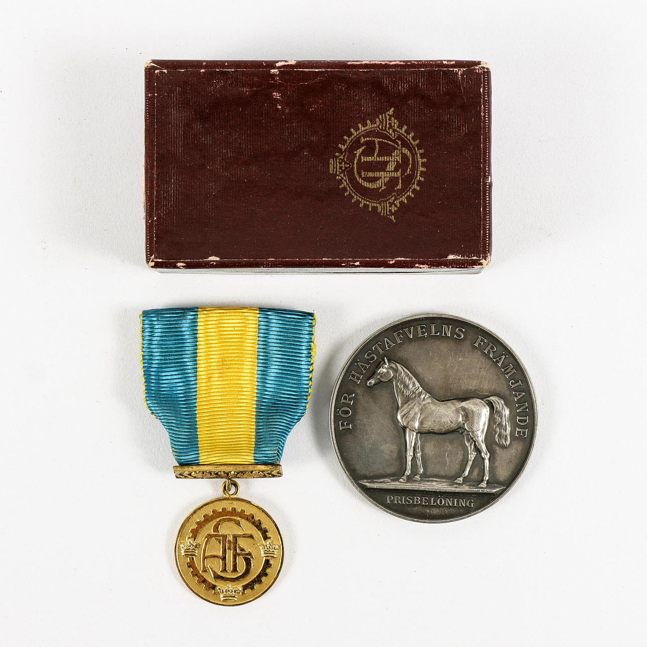 MEDALS 2 pieces, silver.