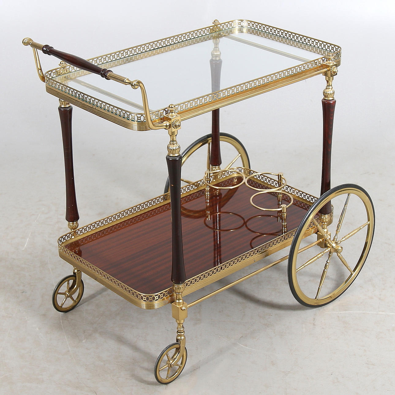 SERVERINGSVAGN, med glasskiva, 1900-talet andra hälft.