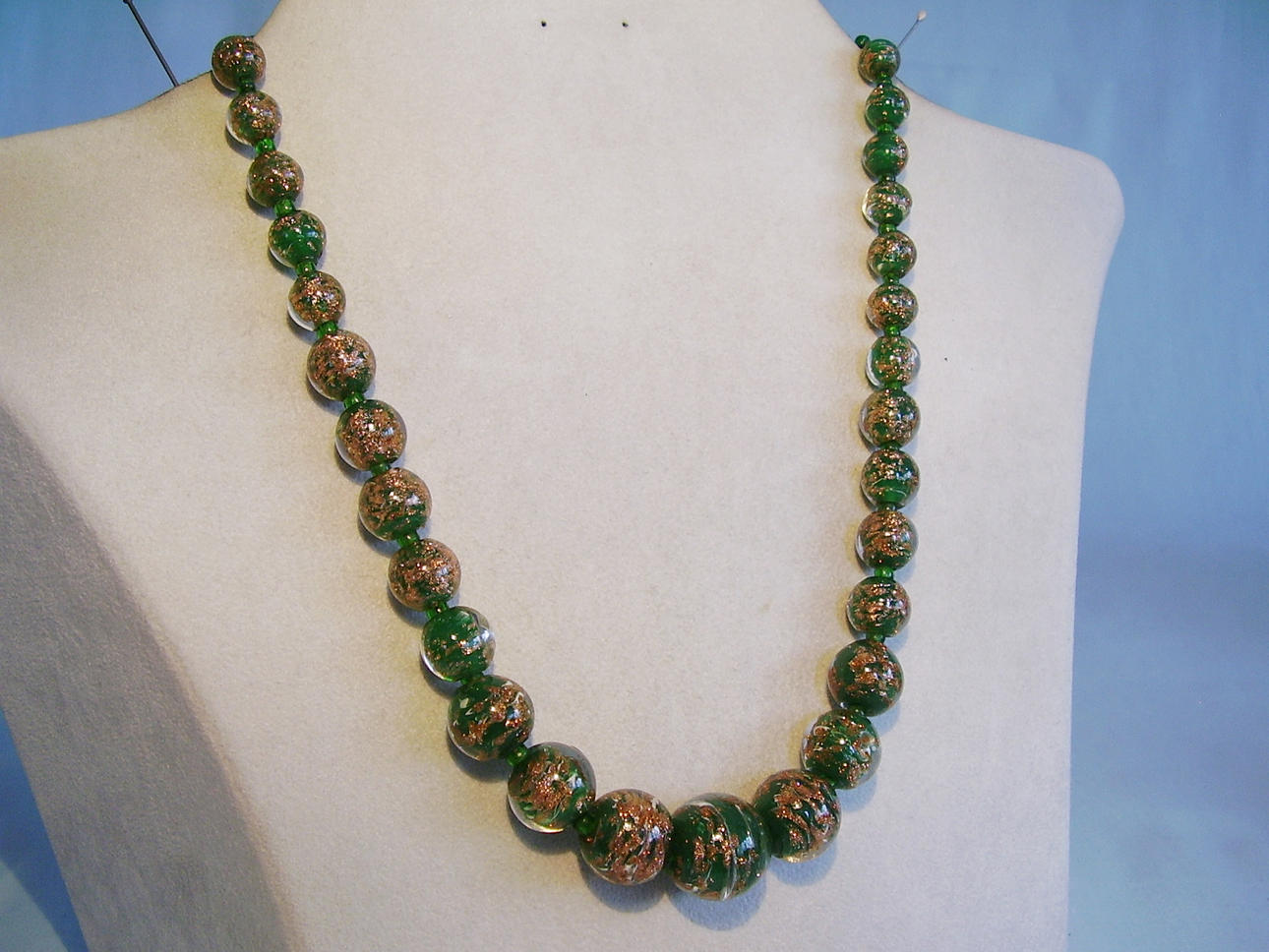 MURANO HALSBAND MED GULD AVERTIN ca. 1930.