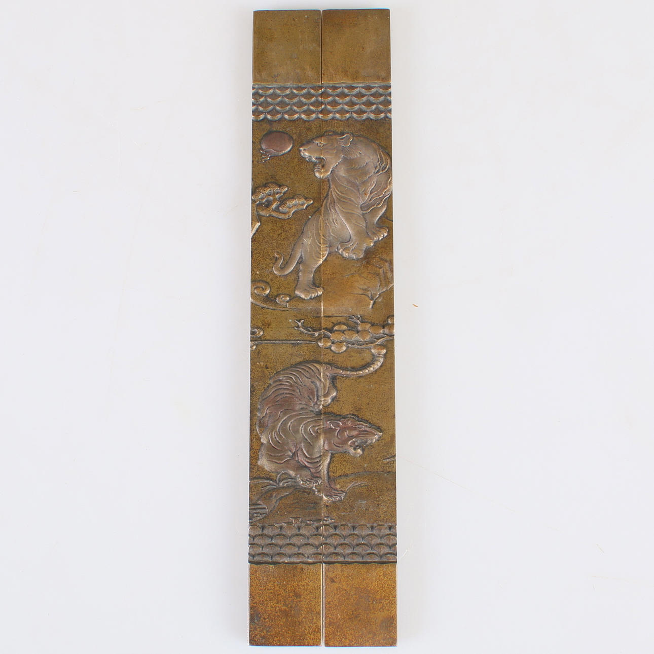 BREVPRESSAR, ett par, brons/mässing, Japan.