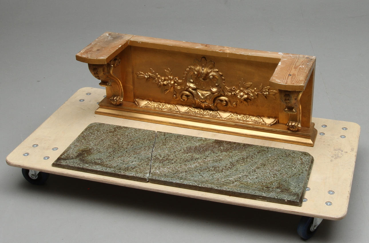 KONSOLBORD, med stenskiva, sekelskiftet 1800/1900.