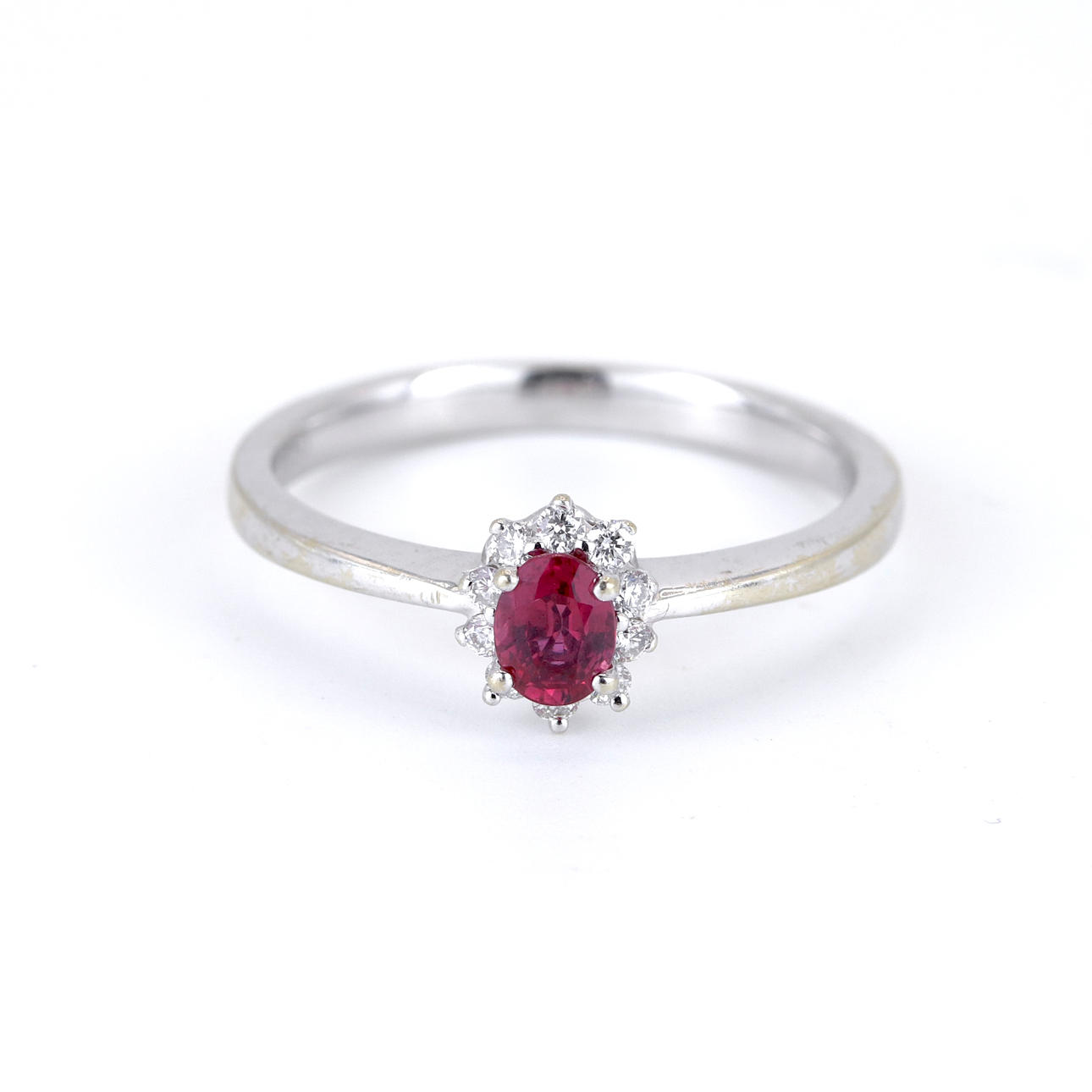18CT WHITE GOLD RUBY & DIAMOND SET RING.