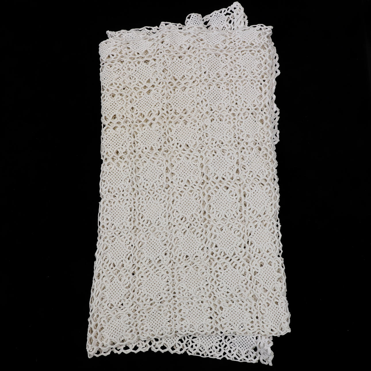 A crocheted bedspread, 20th century.