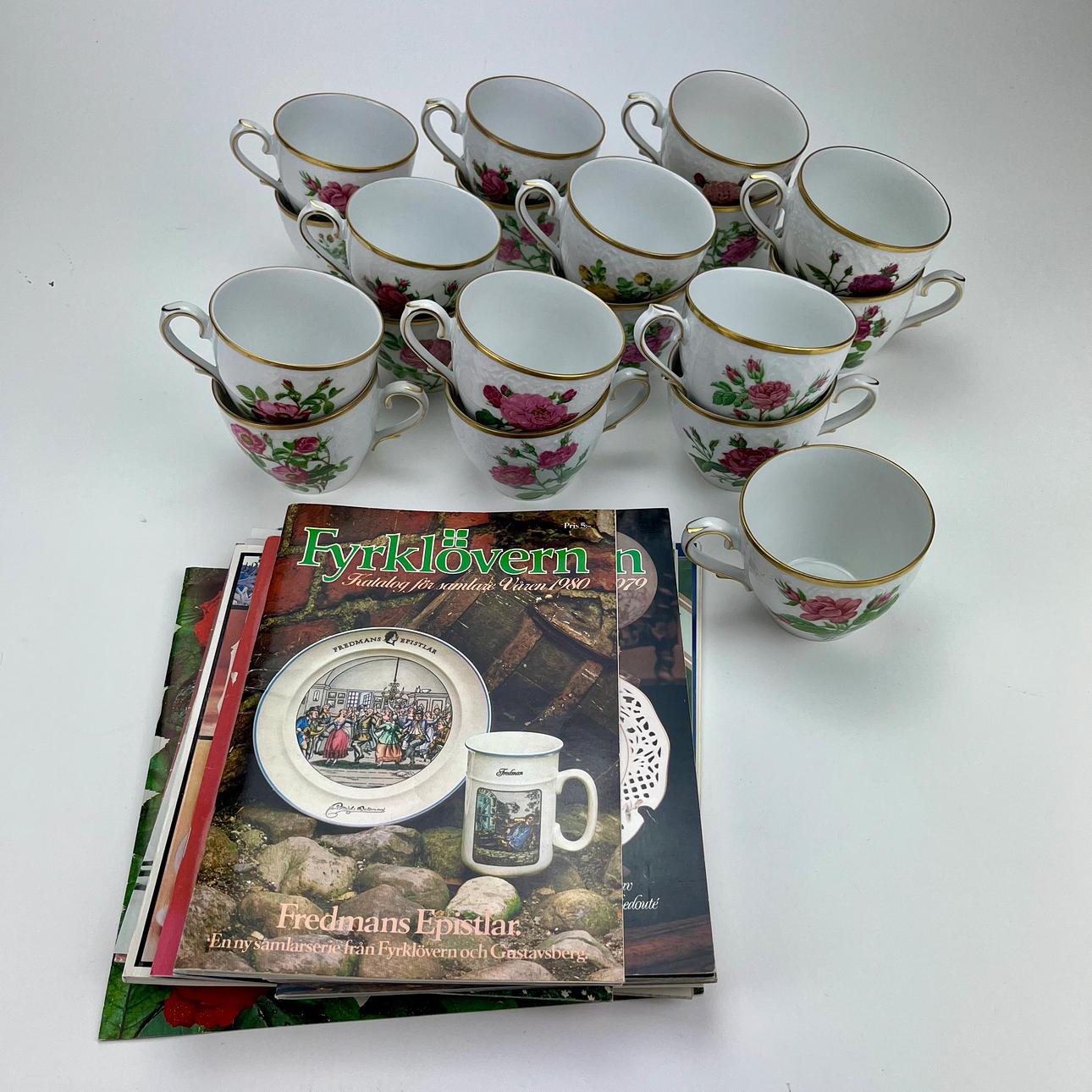 A 47-piece porcelain coffee set, “Classic Roses”, Pierre-Joseph