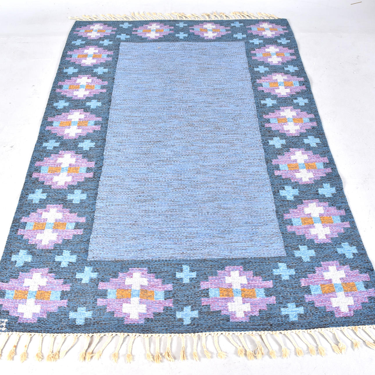 BERIT SVANTESSON. matta, rölakan, "Axevalla 8".