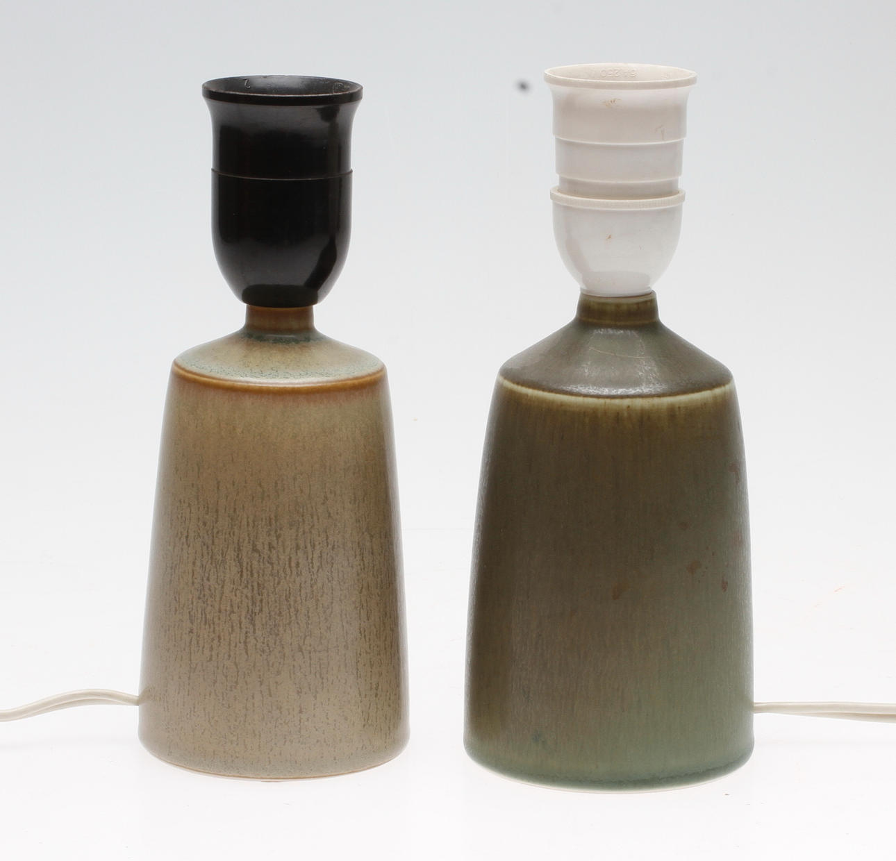 BORDSLAMPOR, 2 st, stengods, Palshus, Danmark, signerade.