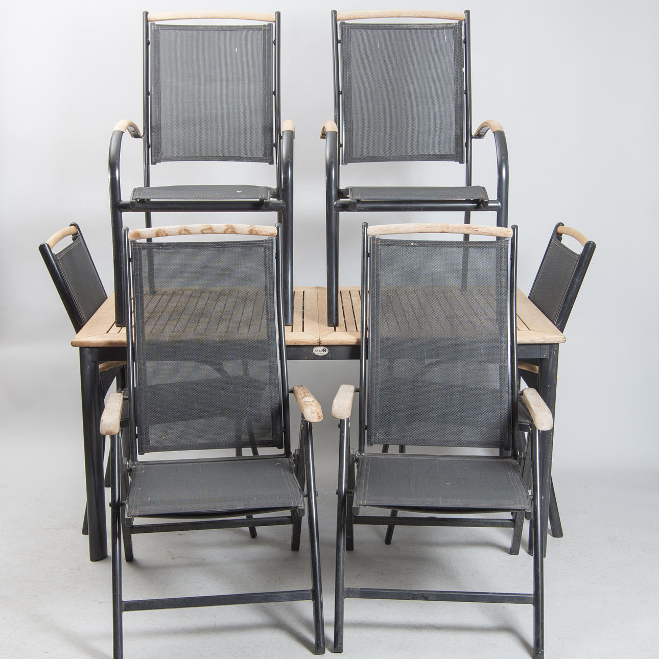 TRÄDGÅRDSGRUPP, trä/metall, ATO design, 2000-tal.