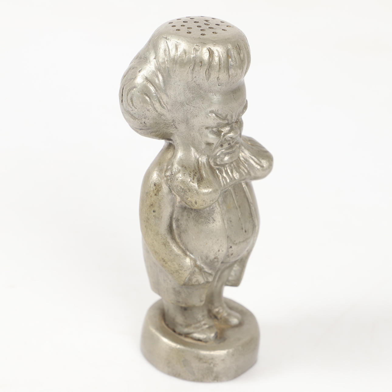 SOCKERSTRÖARE, tenn, signerad, 1900-talets första hälft.