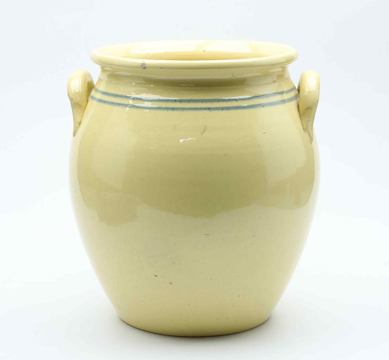 A ceramic mug, early 20th century.