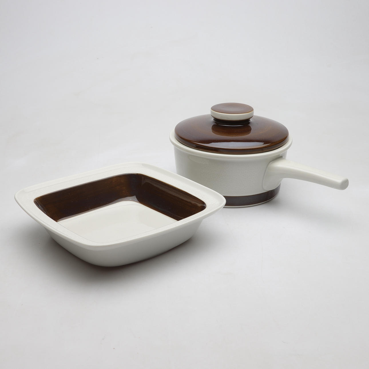 OLLE ALBERIUS. A two-piece ceramic “Forma”, frame and mould, Rörstrand, second half of the 20th century.