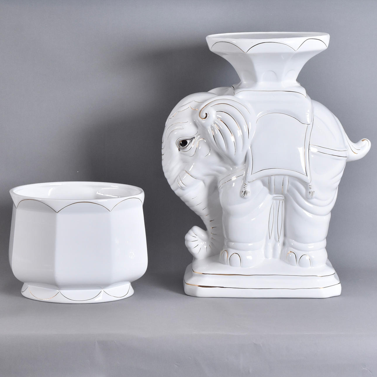 FLOWER PEDESTAL, ceramic.