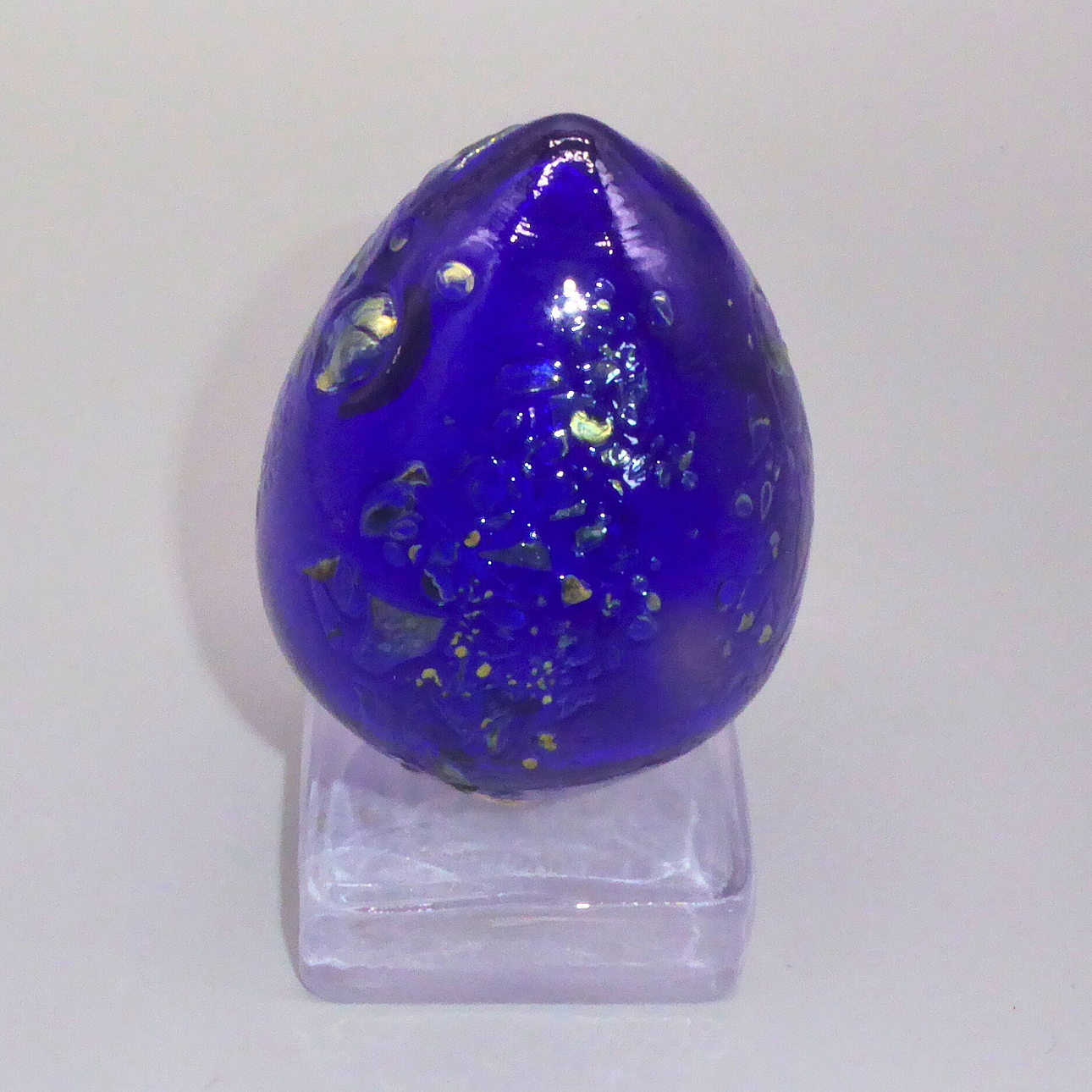 PAPERWEIGHT - GLASS SCULPTURE.