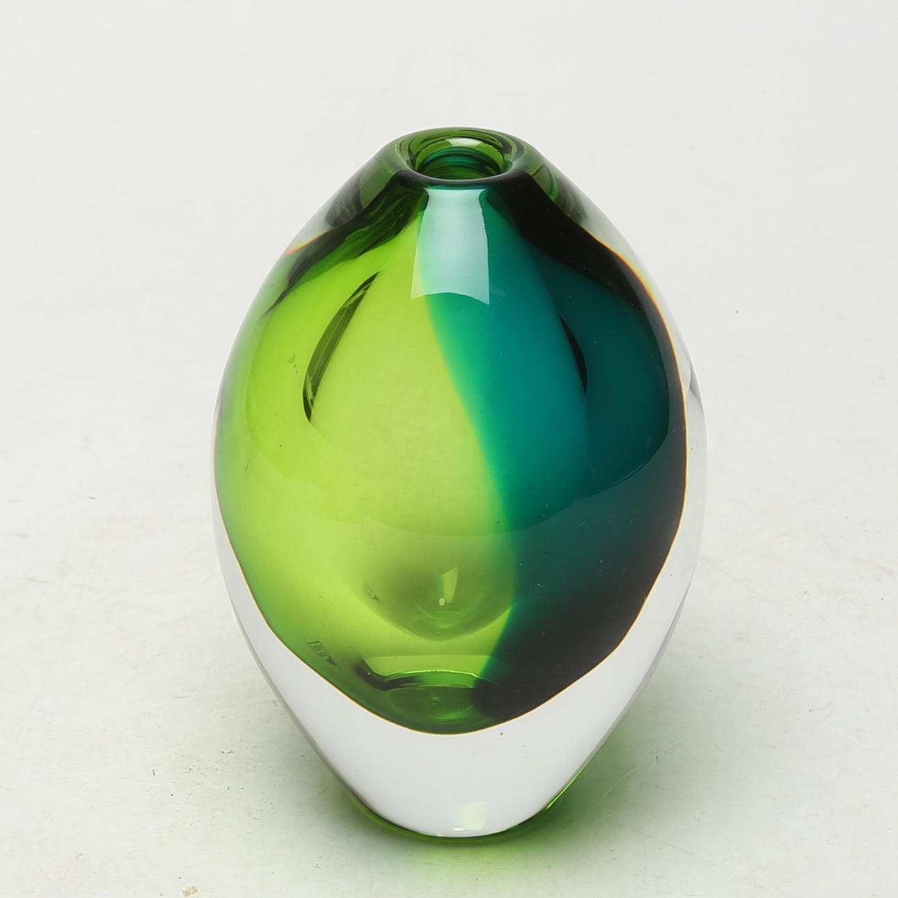 ERIKA LAGERBIELKE. A glass vase, Orrefors “Rosebud” signed. Glass