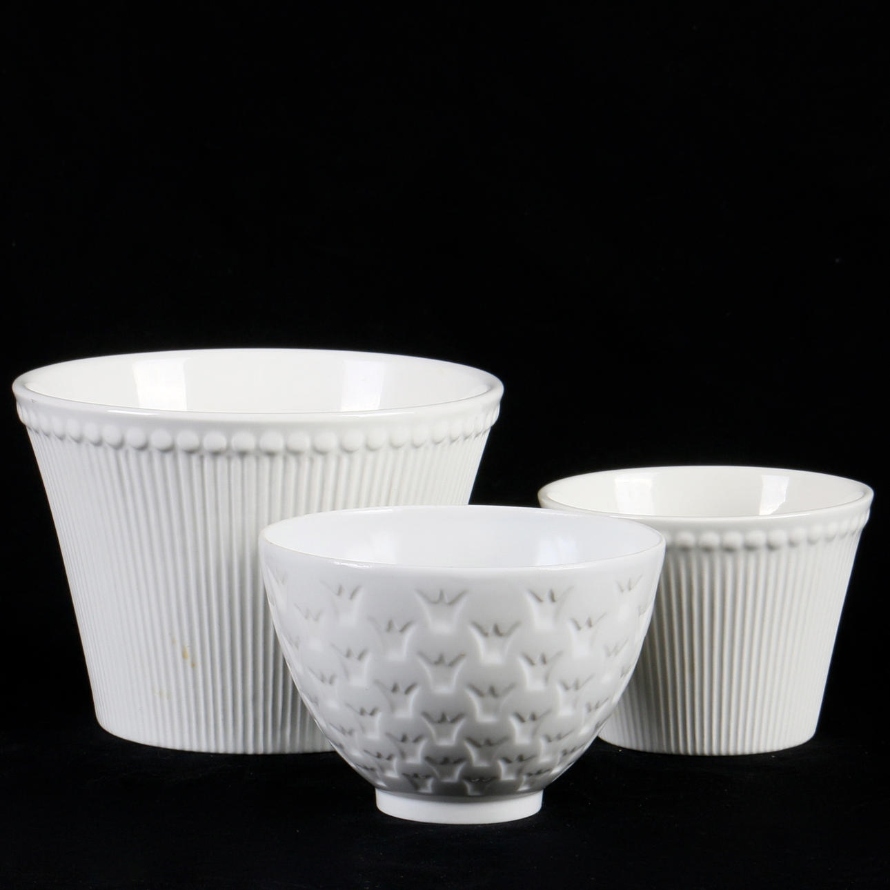 YTTERFODER, samt ljuslykta, 3 delar, delvis "Tiara", Hertha Bengtsson, Rörstrand, 1900-tal.