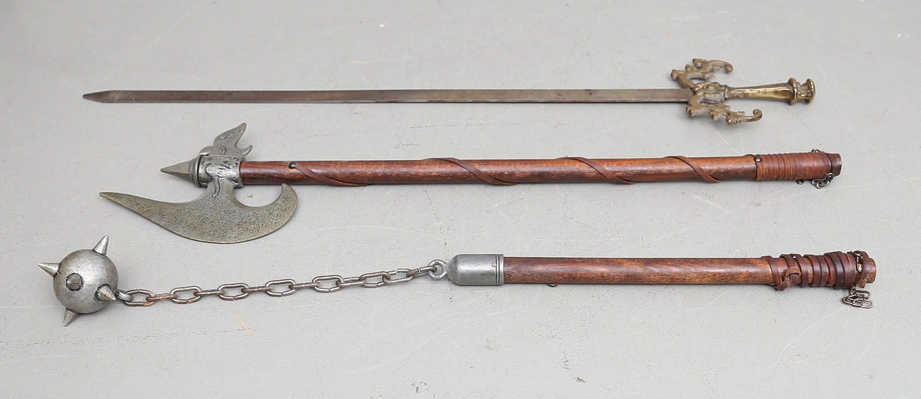 MEDELTIDA VAPEN, replikor, 1900/2000-tal.