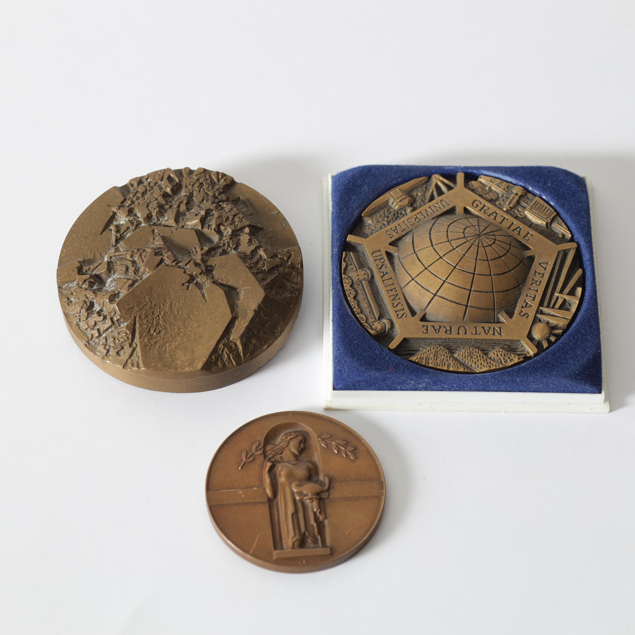 MEDALJER, 3 st, brons, 1900-tal.