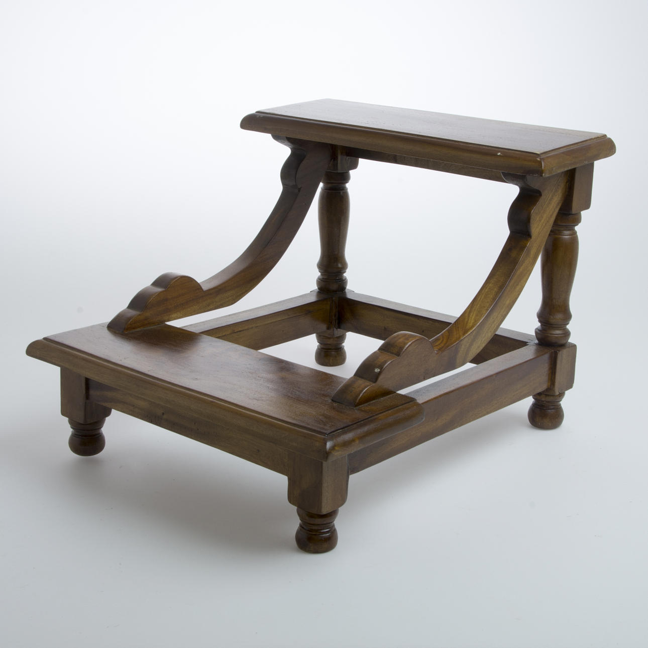 TRAPPALL, 2-stegs, mahognybetsad, samtida.