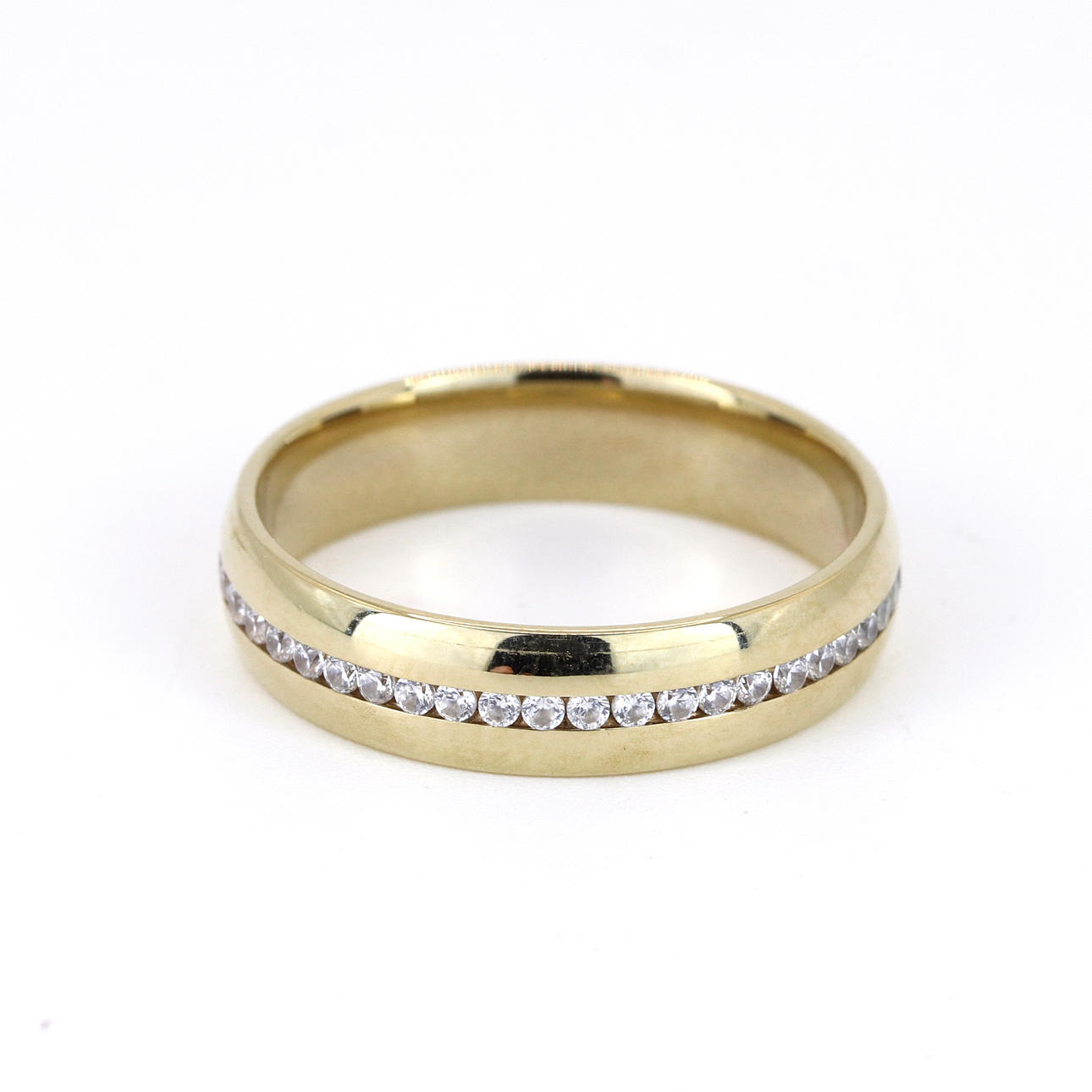 9CT YELLOW GOLD CUBIC ZIRCONIA SET RING.