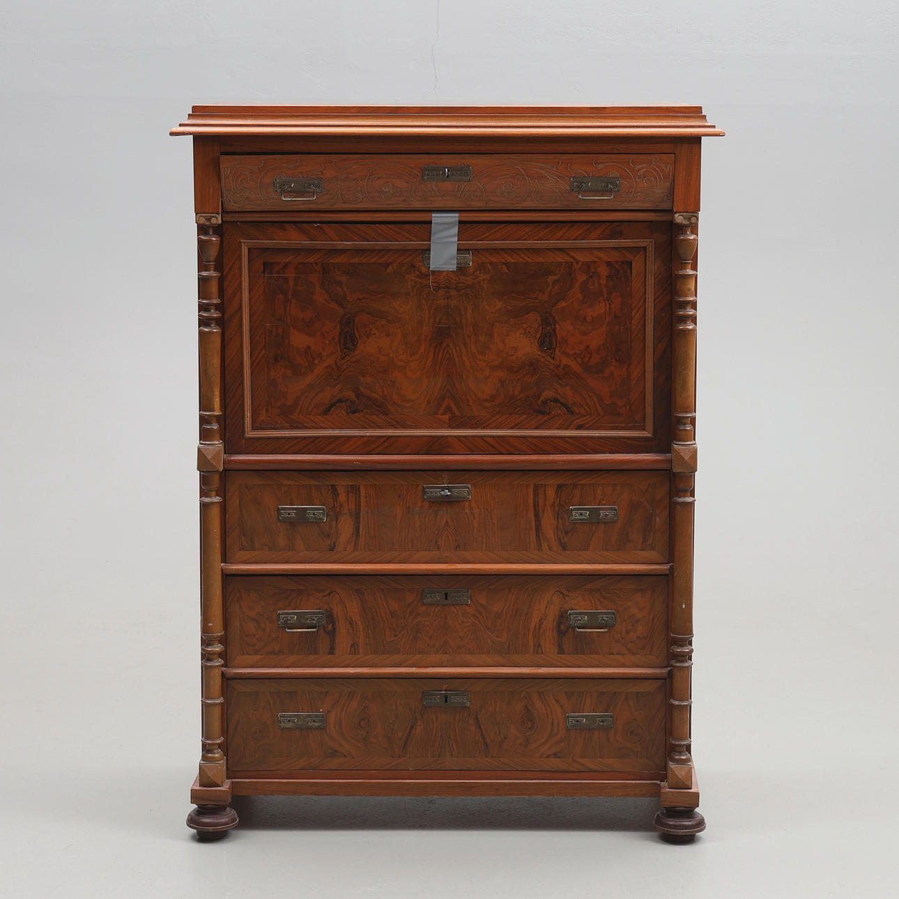 CHIFFON. Partial root veneer, 18th/20th century.