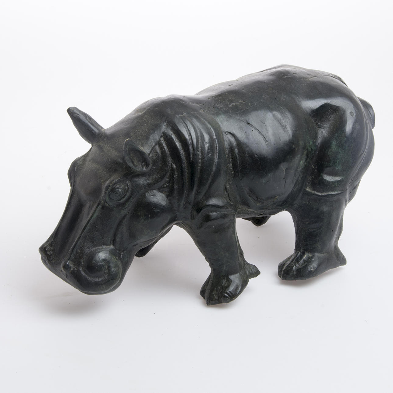 SKULPTUR, flodhäst, patinerad brons, samtida.