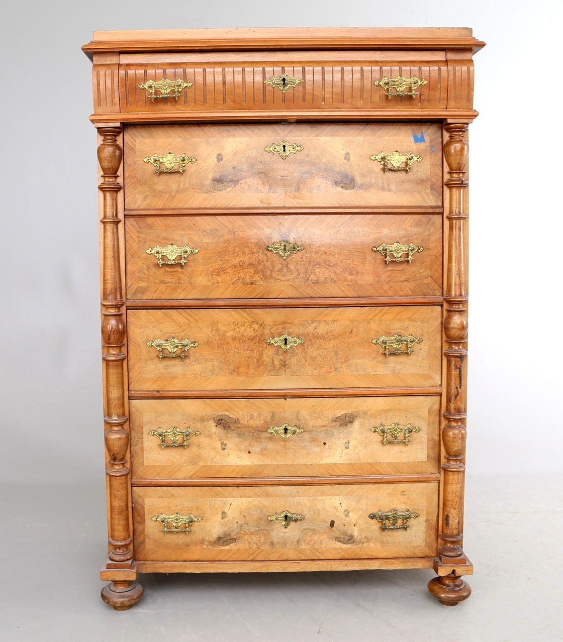 CHIFFONJÈ, nyrenässans, 18/1900-tal.