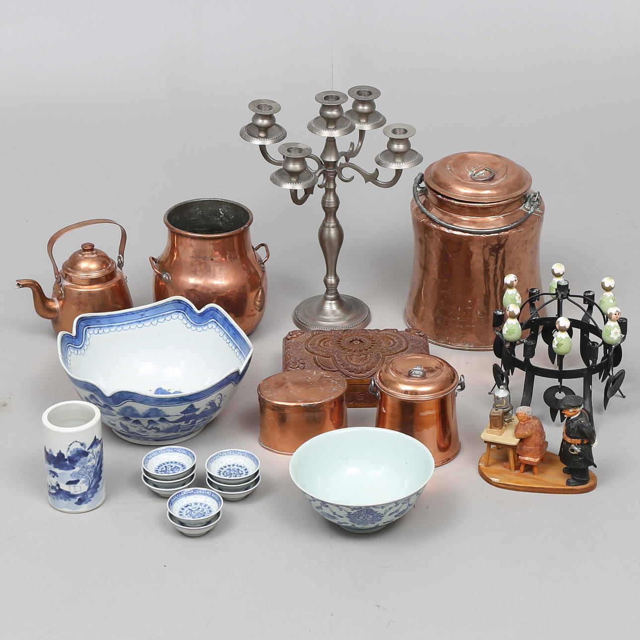 KOPPARSAKER, TENNLJUSSTAKE, TRÄSKRIN m m, 19 st, 1800/1900-tal.