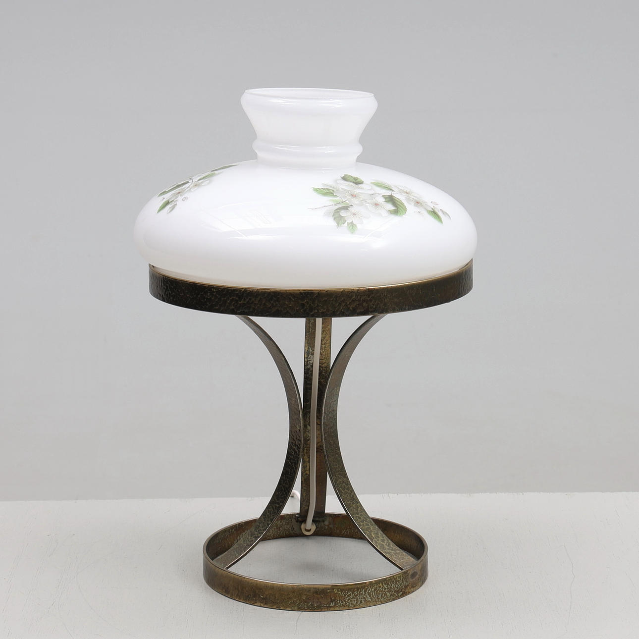 BORDSLAMPA, metall, glas, 1900-tal.