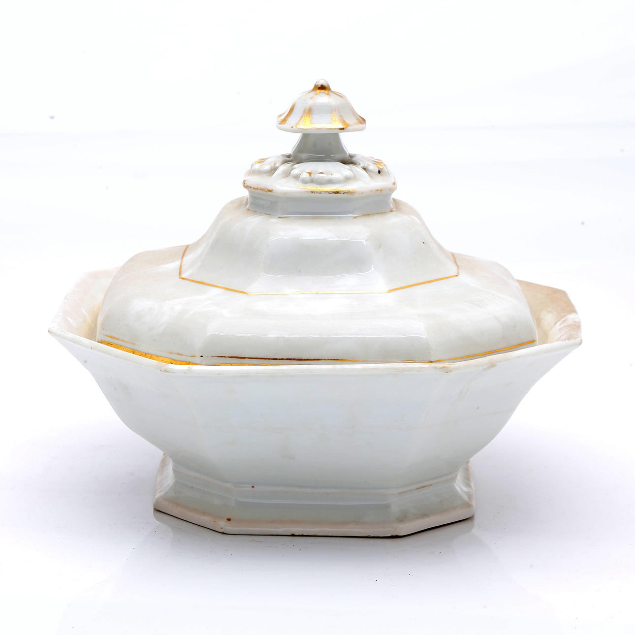 Probably German earthenware tureen, early 20th Century.