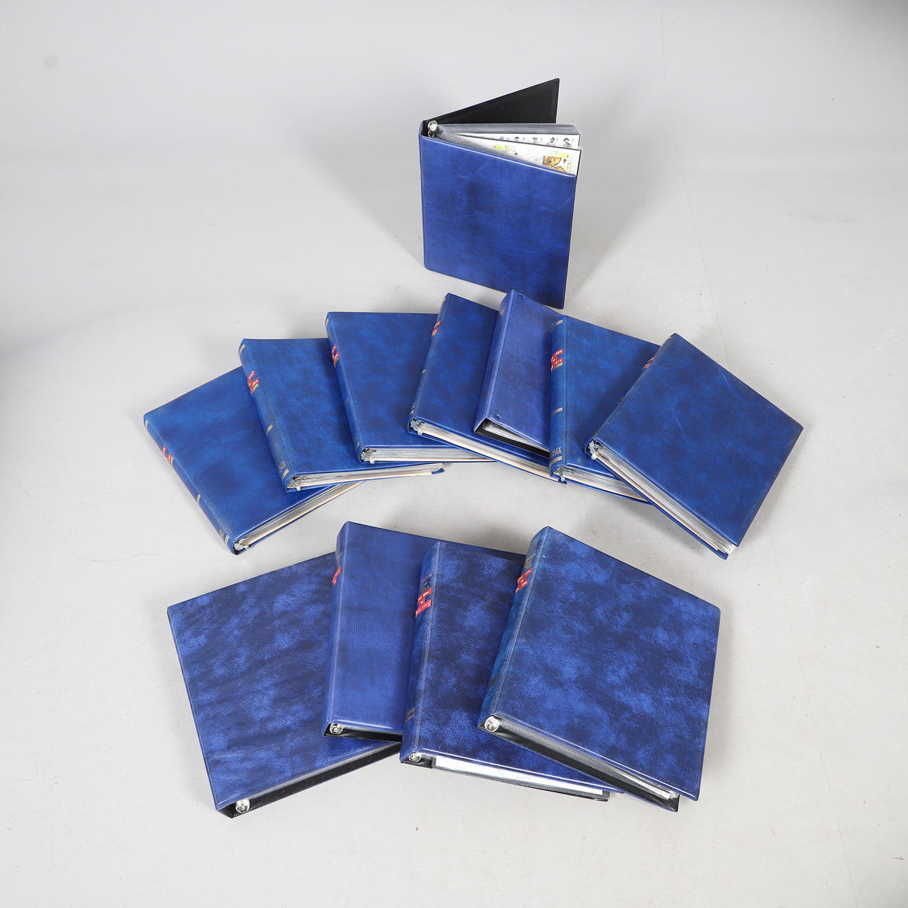 LARGE COLLECTION OF FIRST DAY COVERS.