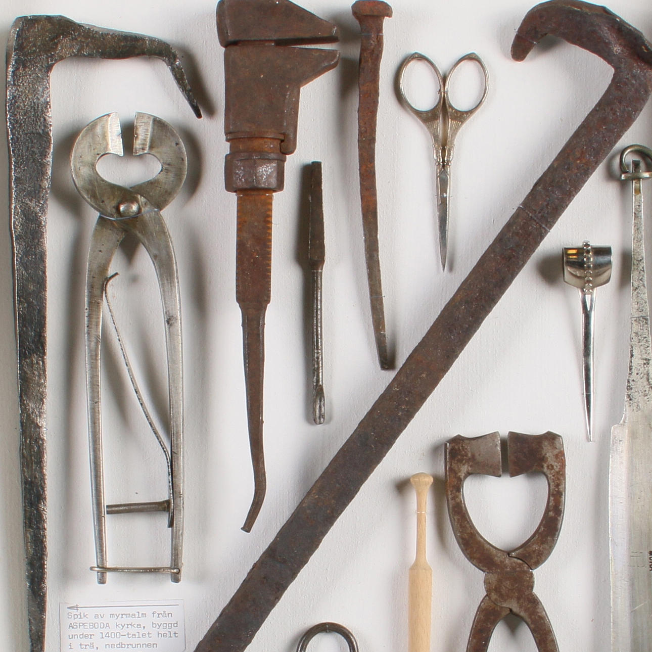 VERKTYG, 13 delar, metall, 1400 - 1900-tal.