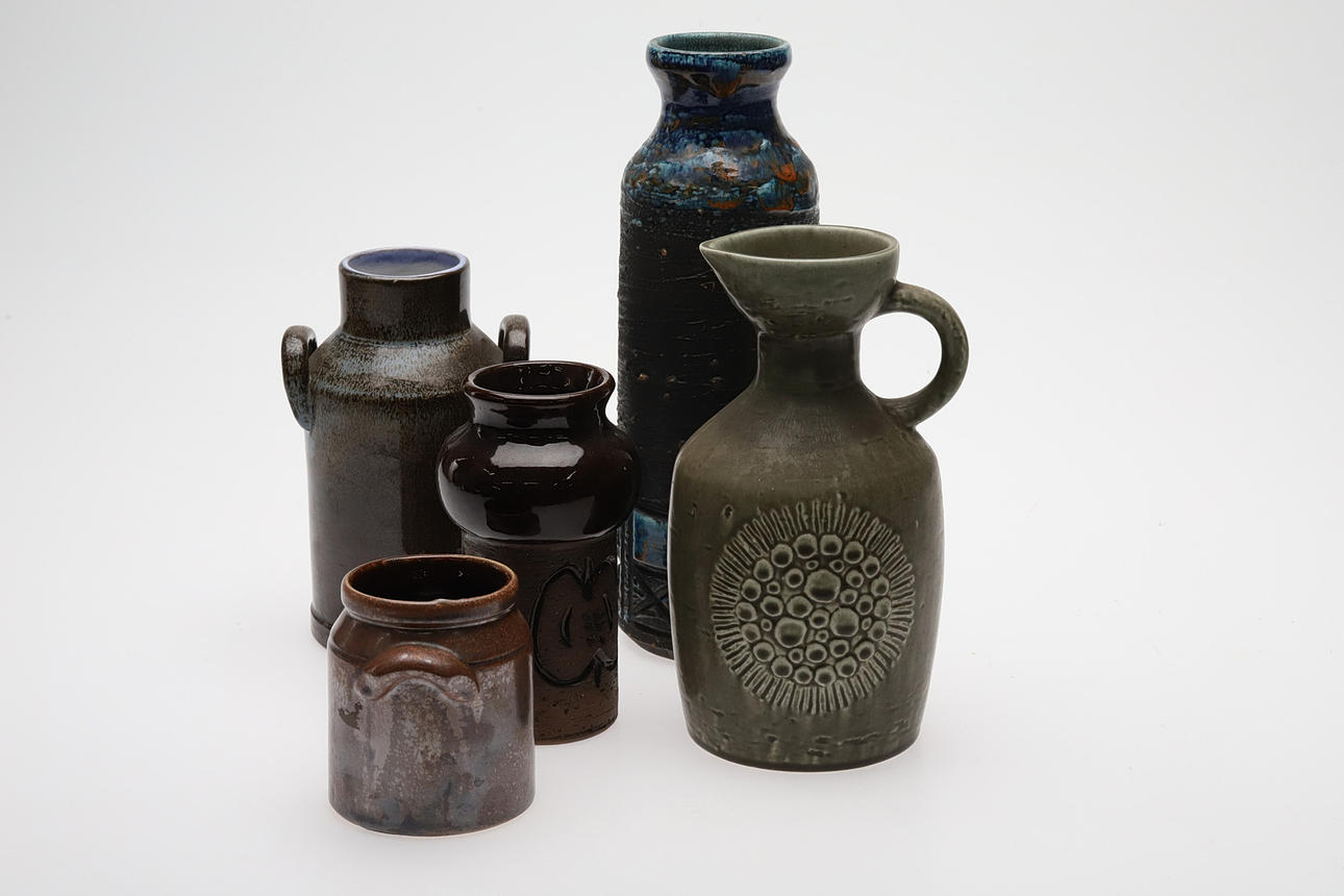 VASES. 5 pcs. Stoneware, including Rörstrand & Tilgmans ceramics.