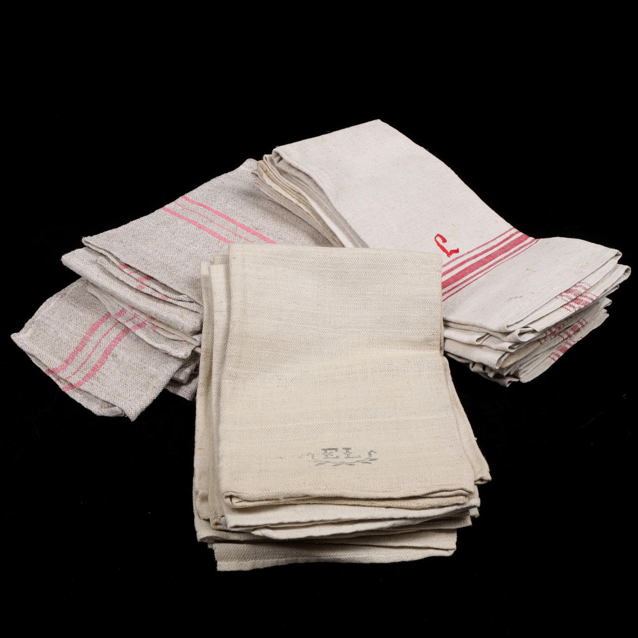 TOWELS, 19 pcs, linen etc.