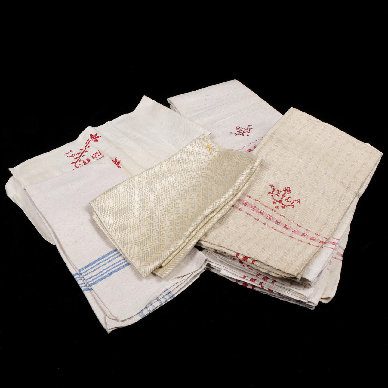 TOWELS, 18 pcs, linen etc.