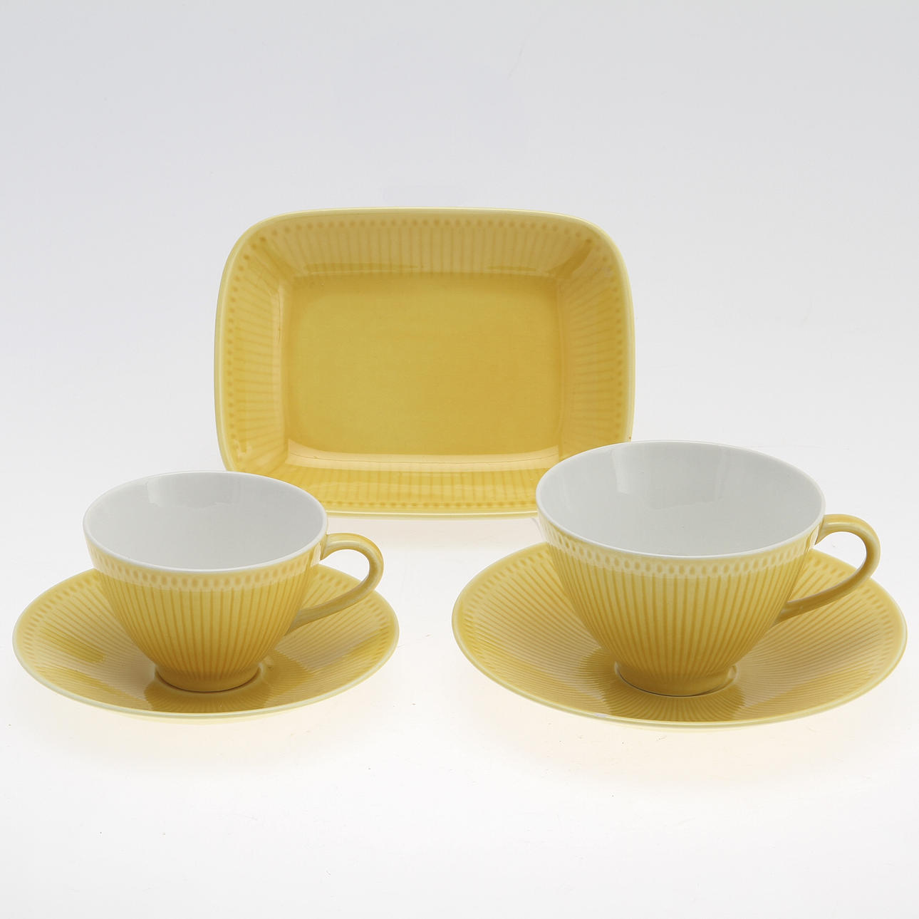 KAFFESERVISDELAR, 27 delar samt SKÅL, Louise Adelborg för Rörstrand och Gustavsberg.