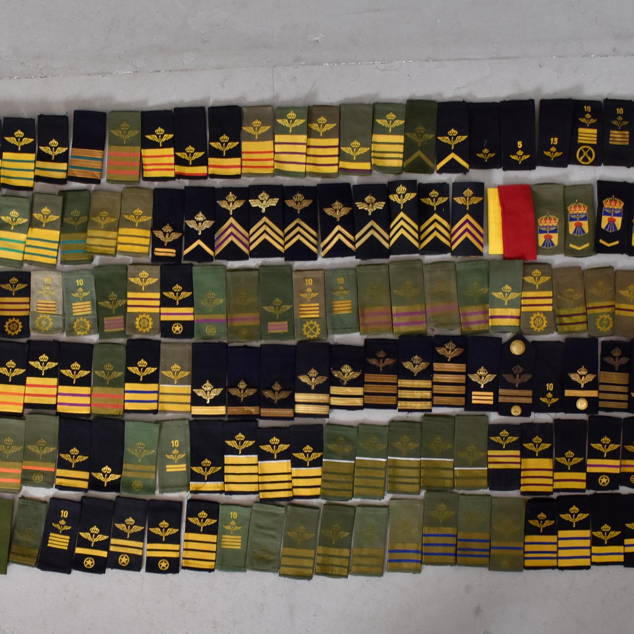 AXELKLAFFAR, Flygvapnet, 146 st, Sverige.