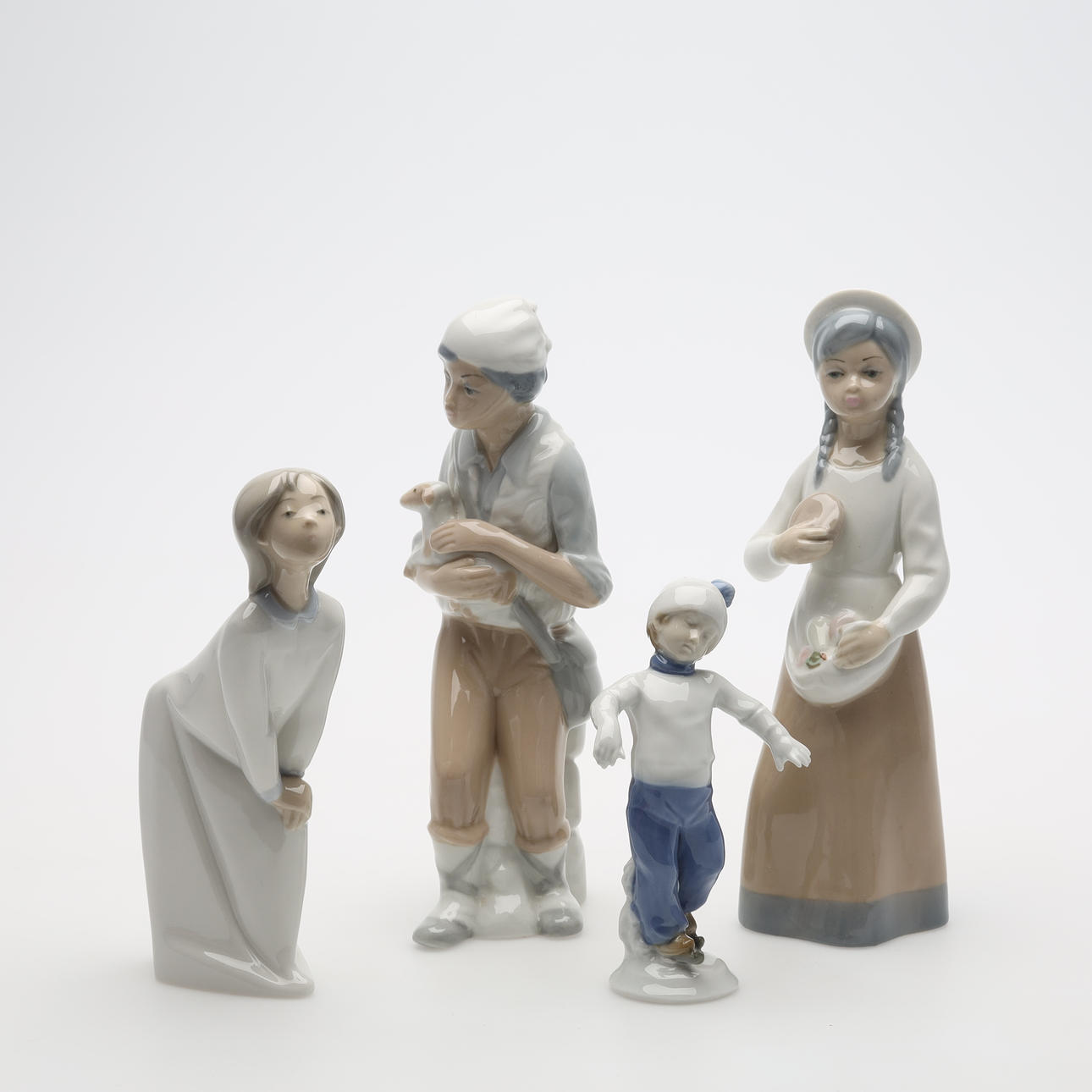 FIGURINES, 4 pcs, Spanish.