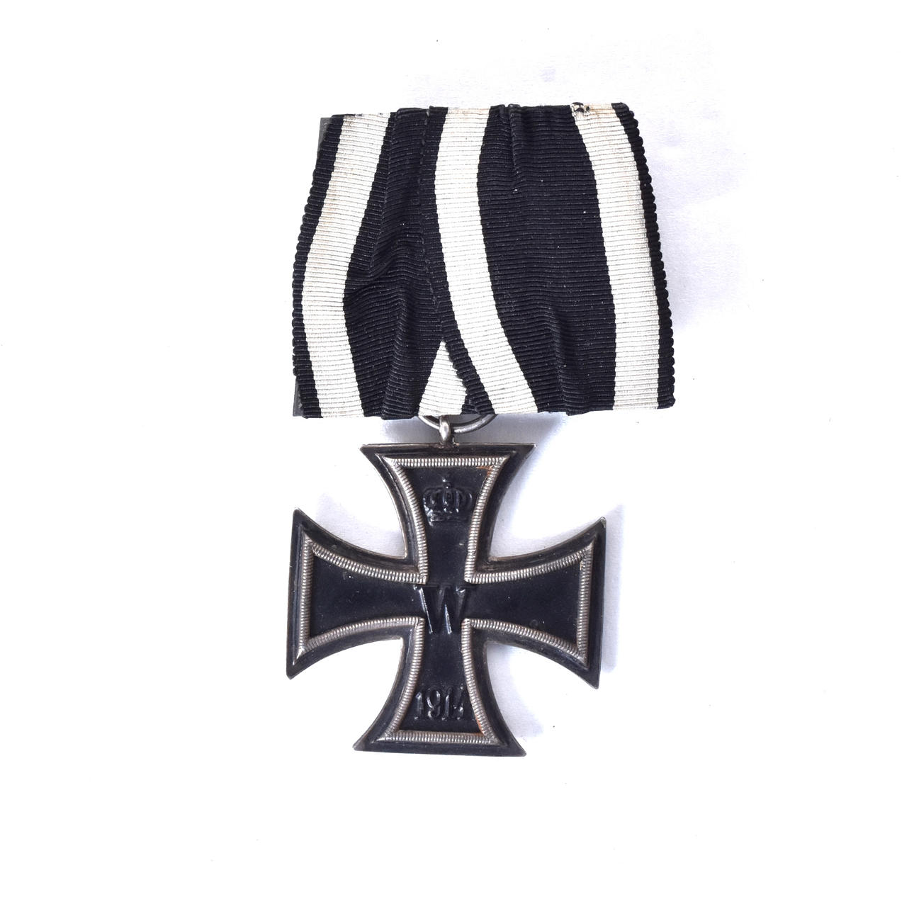 A 2KL IRON CROSS, 1914, parade suspended.