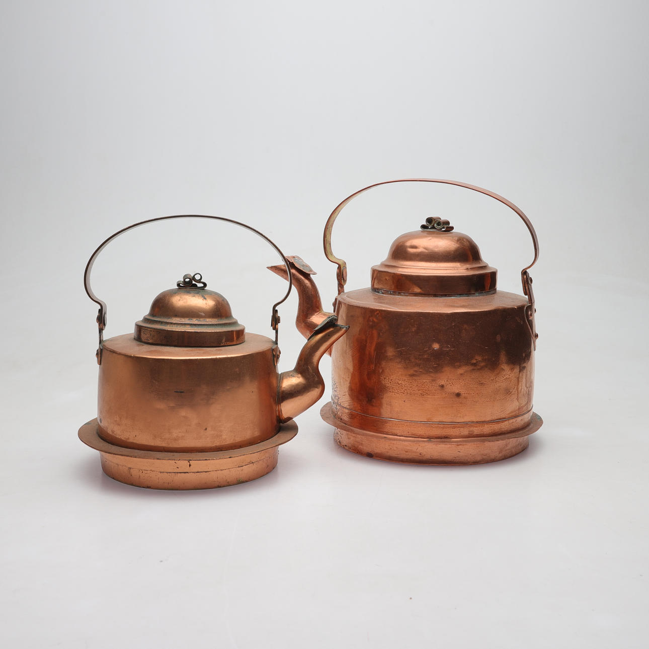 KAFFEPANNOR, 2 st, koppar, 1800-talets andra hälft.