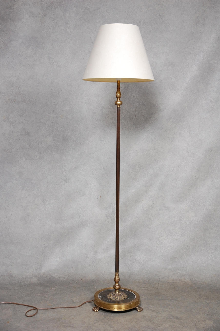 GOLVLAMPA, 1900 talets andra hälft.