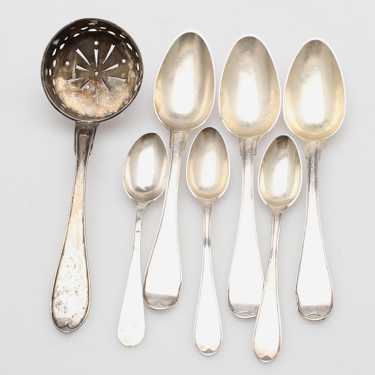 BESTICK, silver, 7 delar, modell "Svensk", 17-1800-tal, vikt 227,39 gram.