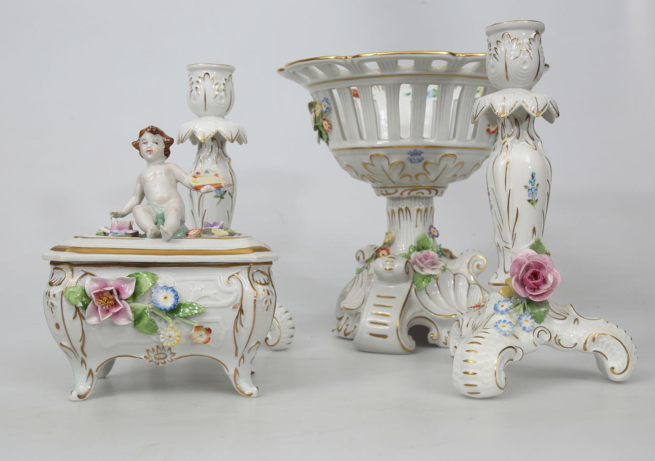 PORSLINSPRYDNADER, 4 delar, Tyskland, 1900-talets andra hälft.